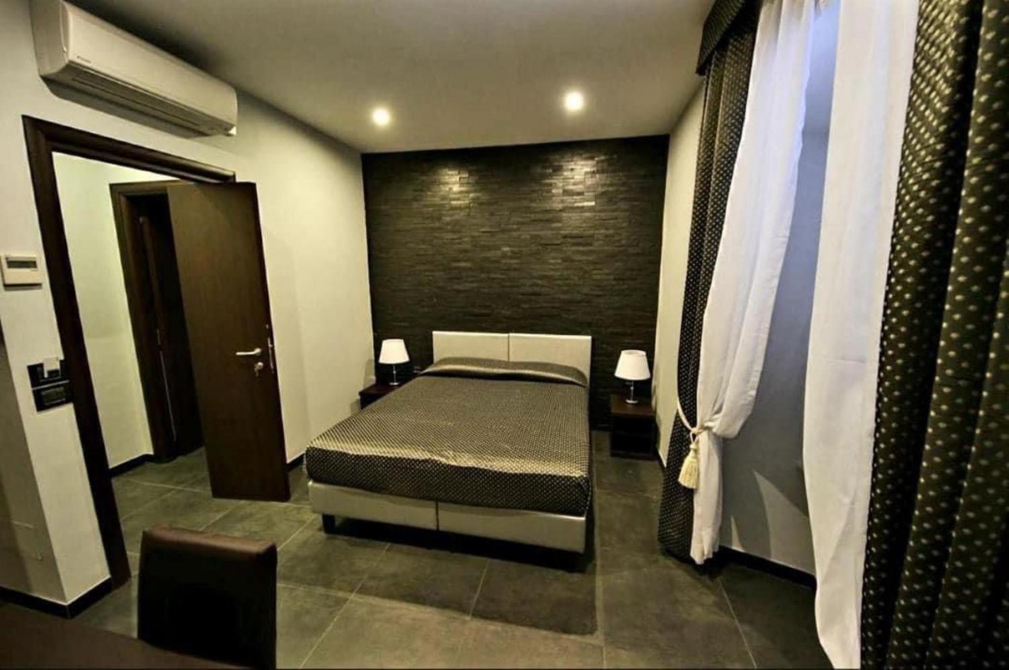 Roma Castle Termini Hotel Exterior photo