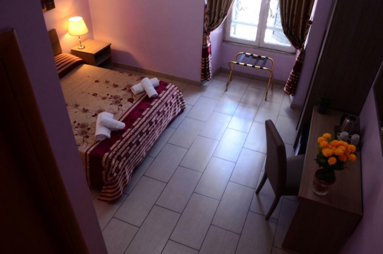 Roma Castle Termini Hotel Exterior photo
