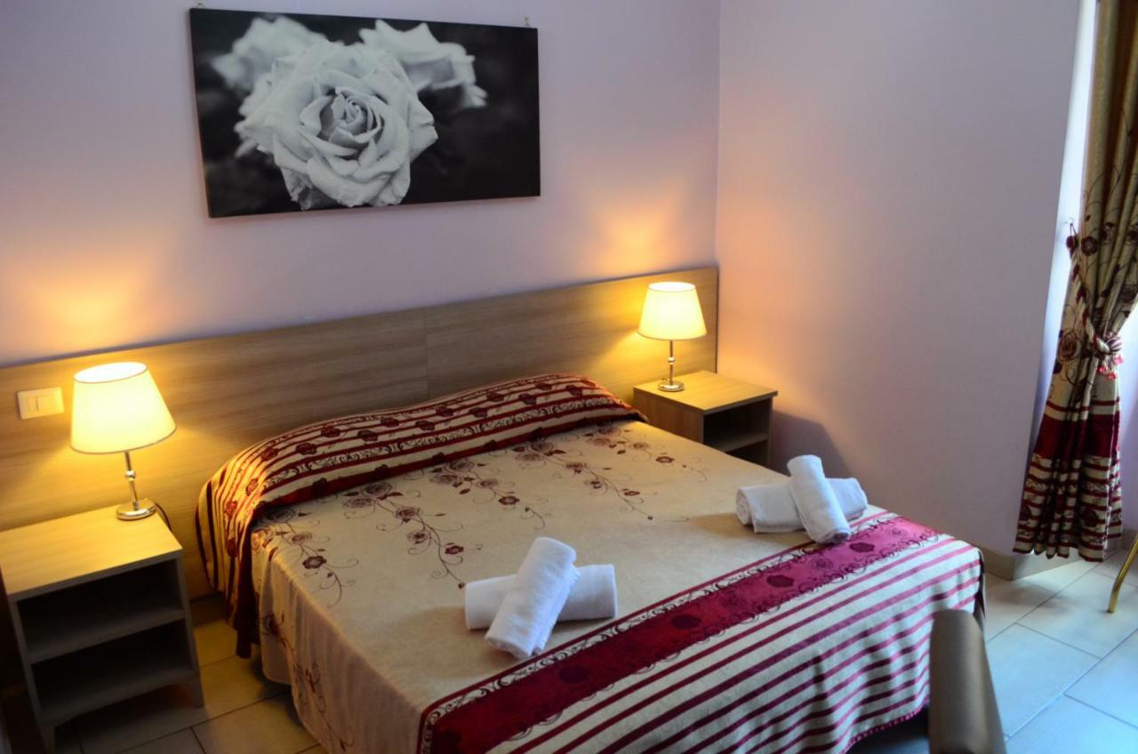 Roma Castle Termini Hotel Exterior photo