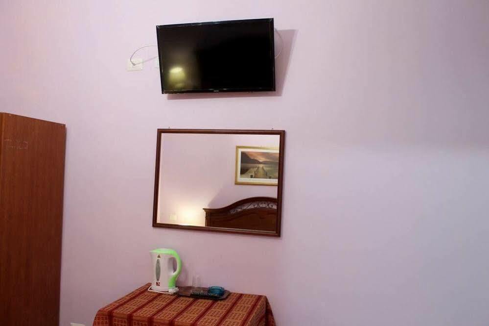 Roma Castle Termini Hotel Exterior photo